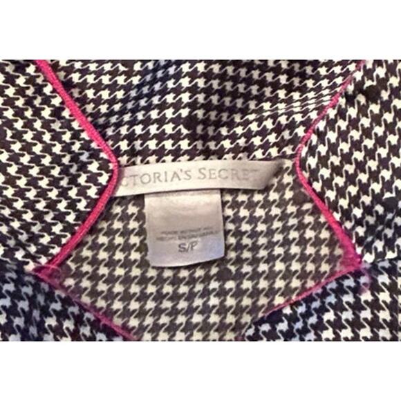 ⭐️ Victoria's Secret Satin Pajama Top Pocket Houndstooth Hearts Button Up Small - Picture 5 of 6